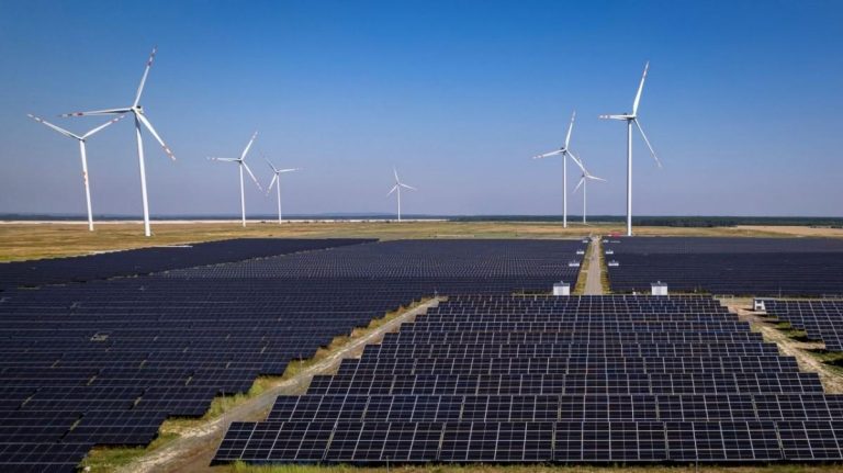 Nowe farmy fotowoltaiczne w Polsce. Kto inwestuje i jak duże powstają elektrownie?