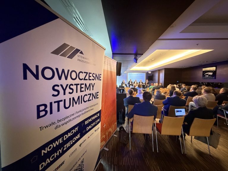 Import pap mocno spadł po wprowadzeniu sankcji. Branża obawia się powrotu tanich produktów z Rosji i Białorusi