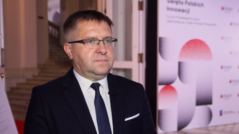 Fundusze Europejskie wspierają coraz więcej obszarów innowacji. Firmy potrzebują też pomocy w ekspansji zagranicznej